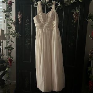 Women’s beautiful ivory, formal long dress with tie up back 🌹hair tie band New